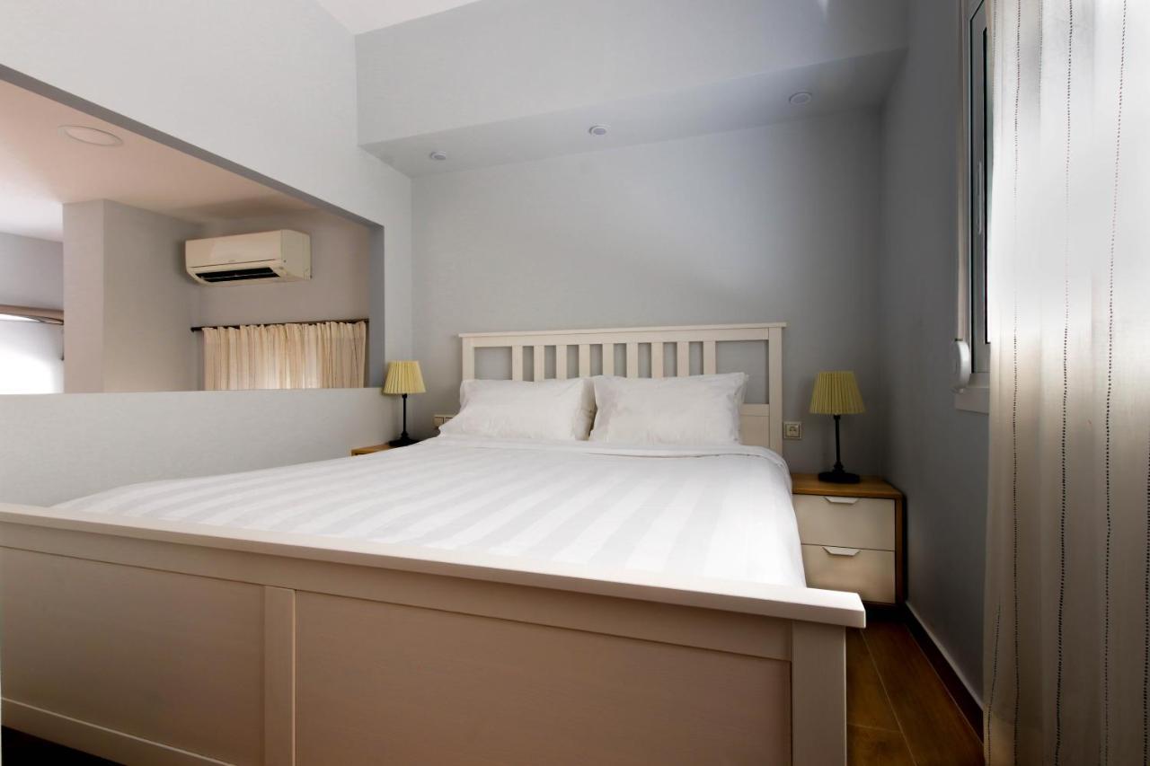 Twin Lofts Ταξιαρχών, A Kalamatastay Property エクステリア 写真